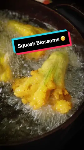 Shiso Ginger Squash Blossoms 😋🙌⬇️ Full Recipe & Article on my substack page (Top link in my bio) I had always wanted to try squash blossoms! Last summer, I was fortunate to find massive bouquets of squash blossoms and decided to try making them, the result was wonderful! Apron & knife @Hedley & Bennett  Dutch Oven @Smithey Ironware  Wooden Tools & Bowls @Earlywood  🎥 @Sony Alpha @SonyElectronics fx3 💡@Aputure  #asmrcooking #foodporn #joeycooksfoods #vegetarian #squashblossom #zucchiniflowers