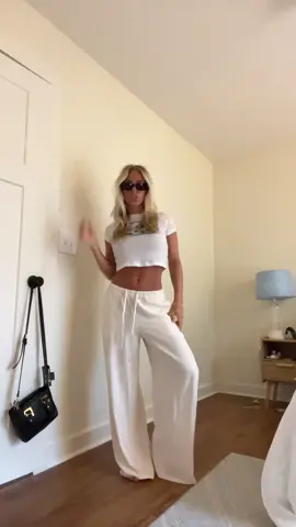Obsessed with these pants👏 #SummerFit #linenpants 