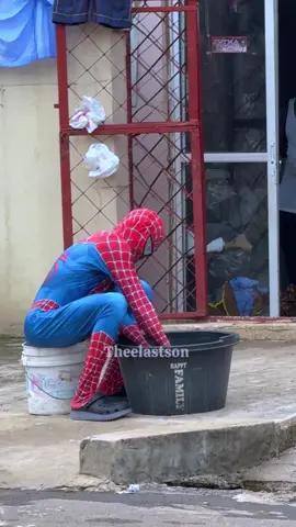 What’s spiderman washing ?? 😳😳 #viral #fyp 