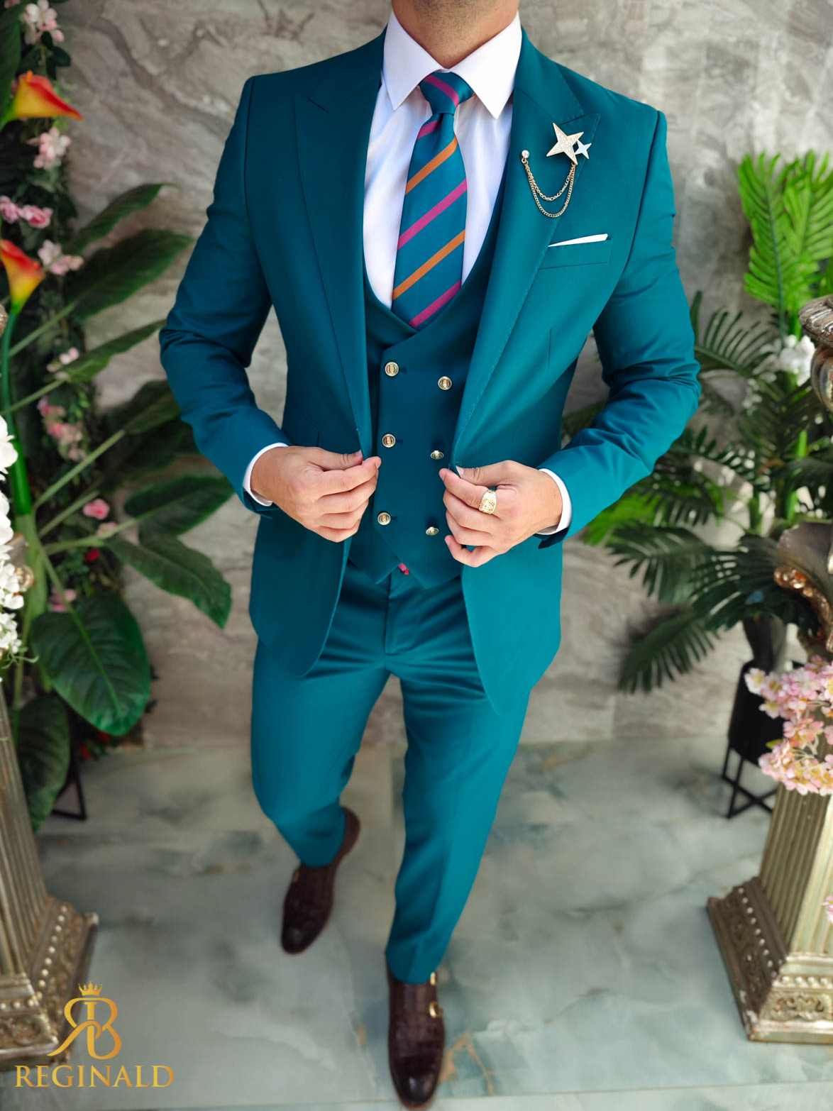 Costum de bărbați,verde-albastrui, nasturi aurii : Sacou, Vesta si Pantalon – C4962 649lei #Summer #suits #classic #elegance #costumereginald #reginaldro