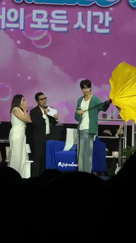 Haha insiden payung kebalik 🤣🤣😭 #byeonwooseok #fyppppppppppppppppppppppp #fyp 