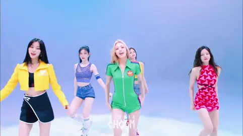 SNEAKERS - ITZY 리아님이 보고 싶어요!😭💔 #ITZY #MIDZY #YEJI #RYUNJIN #CHAERYEONG #LIA #YUNA #STUDIOCHOOM 