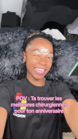 Vous validez mes ongles de star @Nailsaabrx ? 💗💖 Ptdrrrr je suis essoufflé !  Mes loves @SMILETOSLAY @Kaeshees @Roxybeautyinstitut ✨🫶🏽 #klavina #antonyellaptc #klavivi #blanchimentdentaire #ongles #curly #extensionsdecils #onglemelun #ongle77 #browlift #curlyhair #klavivi #anniversaire #anniversaireklavina #klavi #tutoboucle #prepbirthday 