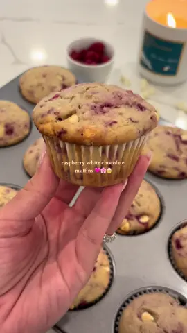 the most delicious and easy white chocolate raspberry muffins 🩷🌸🧁 so fluffy and moist!  what you need ⬇️ - 2 cups flour - 3/4 cup sugar  - 2 tsp baking powder - 1/2 tsp salt  - 2 eggs  - 1 1/2 tsp vanilla extract  - 1 stick unsalted butter (melted)  - 1 cup frozen raspberries - 1 cup white chocolate chips  - 1/2 cup milk (I used oat milk) how to make ⬇️ Preheat oven to 375 degrees.  (1) in a bowl, combine all of your dry ingredients (flour, sugar, baking powder, salt (2) in another bowl, combine all of your wet ingredients (eggs, milk, melted butter, vanilla) (3) add your dry ingredients to your wet ingredients and mix  (4) when fully combined, add in your raspberries and white chocolate chips. mix together  (5) grab a muffin tin lined with muffin cups and scoop the batter into each cup.  (6) bake for 375 for 20 minutes  Let them cool before you serve! Enjoy 🩷  #foryou #foryoupage #bakingrecipe #bakingtiktok #EasyRecipe #dessert #dessertrecipe #muffins #muslimtiktok #montenegro #albania #balkan #whitechocolate #raspberrydessert #CapCut #easydessertrecipe #hostingstories #summerrecipes @MFK Paris @KerrygoldUSA @Chobani #muffins #muffin 