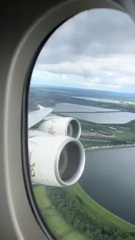 Cant get over this view and btw i think im unshadowbanned #fyp #emirates #engine #window #view #quality #4k #fyp #foryou 