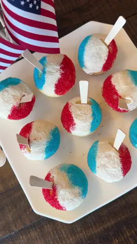 Easy Sno Cone Cupcakes! 🇺🇸 #EasyRecipes #4thofjuly #easybaking #baking #easydessert #cupcake 
