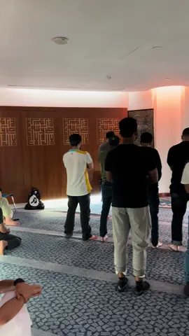 Prayer place at Dubai airport during fajer time #dubaiairport #dubai #masjid 