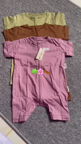 Ayo check out warnanya masi lengkap😍