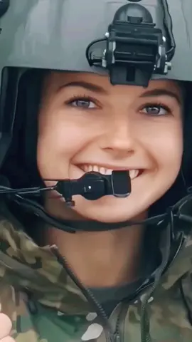 Beautiful US Female Pilot #military #airforce #militaryaircraft #missamerica #femalepilot #f22 #f16fightingfalcon #militaryaviation #female #usa #foryou #foryoupage 