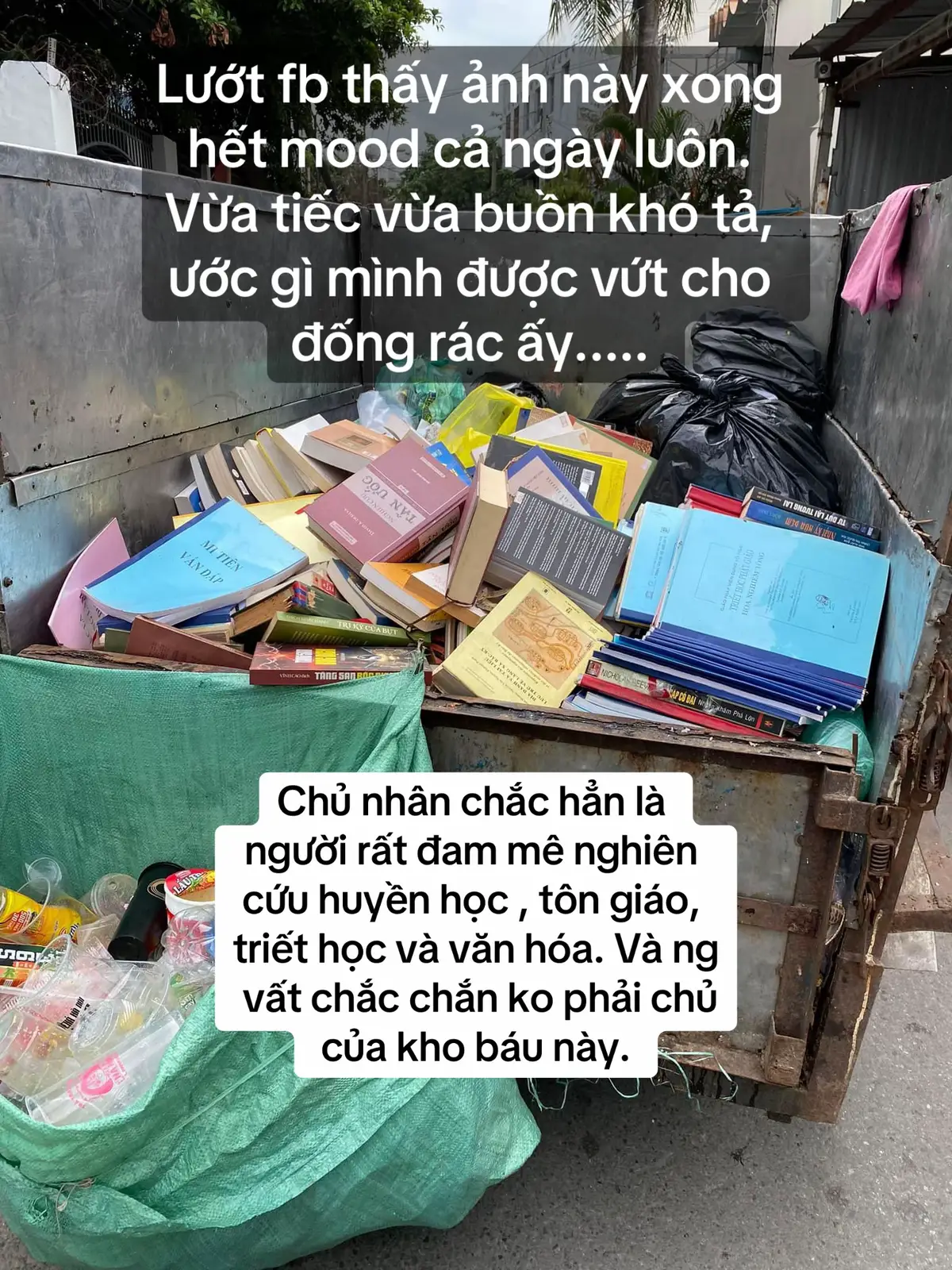 Khi tôi ch.et hãy giúp tôi giữ gìn sách của tôi, đừng đối xử với chúng như thế này..... #sach #sachhay #BookTok #xh #tinhyeu 