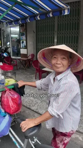 $0.80 unique spicy-sour-sweet snack in Vietnam! 🇻🇳 #streetfood #snackreview 📍Huỳnh Thúc Kháng street, Da nang, Vietnam Tried Ô Mai (this is my guess based on research) an interesting homemade candy, on the streets of Vietnam. This local treat is a burst of surprising and yummy flavours! Join me as I explore more unique Vietnamese street foods. #vietnamtravel #vietnamesefood #foodreviews #danangfood 