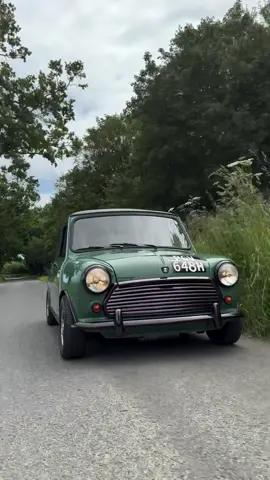 🚀🔥💪 Powering into the weekend with all the noise!  Owner: @craftedclassicstuning #minicooper #classiccars #performance #mini #fyp 