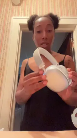 Here are my Fake apple #headphones • Lmao they got these at 5 below 🤣 #headphones🎧 #packageopening 
