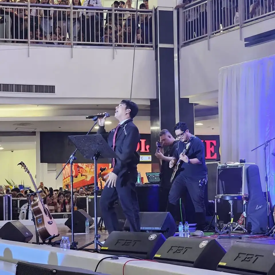 TJ MONTERDE🔥🔥🔥 MARQUEE MALL, ANGELES, PAMPANGA!!🧡@TJ Monterde #tjmonterdemusic #tjmonterde #tj #fyppppppppppppppppppppppp #fypp #fypシ゚viral 