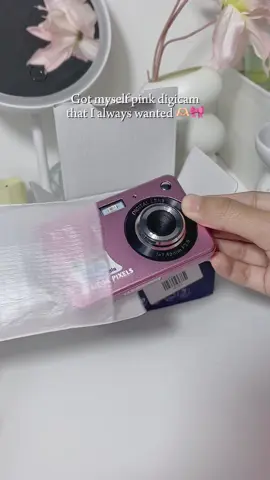 I love it so muchhh , the quality are good too 🥹💗  #digitalcamera #unboxing #digicam #cheapdigitalcamera 