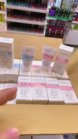 كريم أساس سي سي وبي بي فارمسي FARMASI CC CREA الاصلي  🌷 يغدي البشرة ويغطي العيوب في نفس الوقت 🌷وفيه واقي شمس 🌷يتسم بتركيبة خفيفة الوزن تساهم في إخفاء عيوب بشرتك على الفور، والتخلص من التباين اللوني بقدرة فائقة. 🌷 تركيبته تتضم العديد المعادن والفيتامينات المفيدة لصحة البشرة مثل فيتامين C وفتيتامين B3 إلى جانب البروتين والكولاجين وزيت المكاديميا وزيت الأرجان وخلاصة الشعير 🌷 يجعل بشرتك أكثر مقاومة للعوامل البيئية القاسية. 🌷 يخلق بشرة أكثر توهجًا، بفضل خلوها من الشوائب. 🌷 مناسب لبشرة الجافه. السعر / 10 الف  للحجز واتساب او انستغرام  07730100091  07830222210 #الشعب_الصيني_ماله_حل😂😂 #ترند_تيك_توك_جديد #الخليج_العربي_اردن_عمان_مصر_تونس_المغر #اكسبلورexplore 