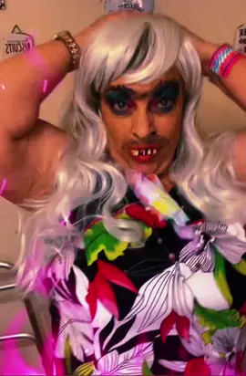 Granny at it again #oldlady #crazylady #weird #funnylady #sillygoose #funnyvideo #viral?fypシforyoupage 