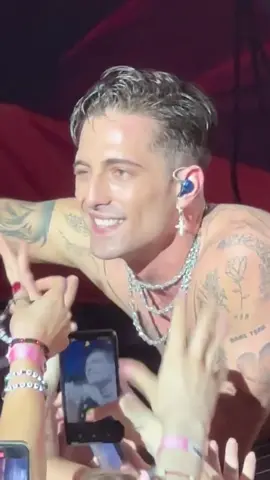 SEM PALAVRAS!!!!!!!!!!! ❤️‍🔥❤️‍🔥❤️‍🔥 🎶 Måneskin - Kool Kids  🎥 sandraeinling | Festival Provinssi 🇫🇮 27.06.2024  #maneskin #måneskin #damianodavid #damiano #festival #provinssi #finland #koolkids 