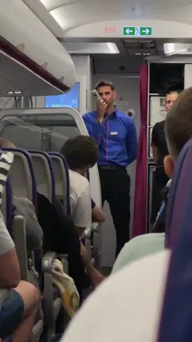 Вот как выглядит любовь с первого взгляда 😍@wizzair  This is what love at first sight looks like