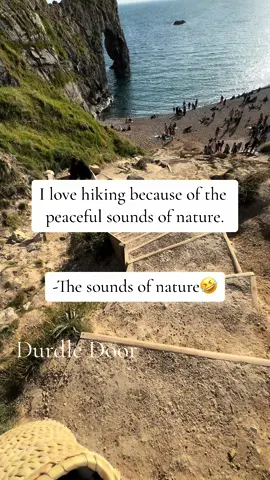 Durdle Door🇬🇧#placetovisit #durdledoor #traveltiktok #traveluk#bestbeachesinuk #amazing#tiktok#viral#londonlife#beautifulview #lovegreatbritain #Hiking#durdledooruk #funny#❤️ #🇬🇧 #funny 