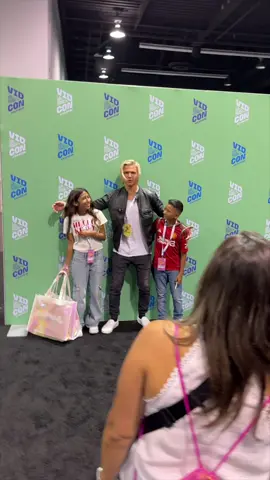 Grateful to have met all of you! ❤️🥹🙌🔥💯 #vidcon #fans #meetandgreet #public