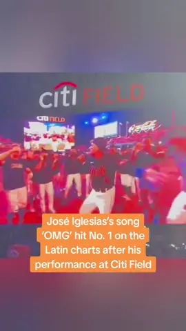 The vibes are high for the Mets and infielder José Iglesias, aka 'Candelita' 🎶  (via @Offseason Joey)  #music #mets #newyork #joseiglesias #omg #song #citifield #performance #MLB #baseball #candelita 