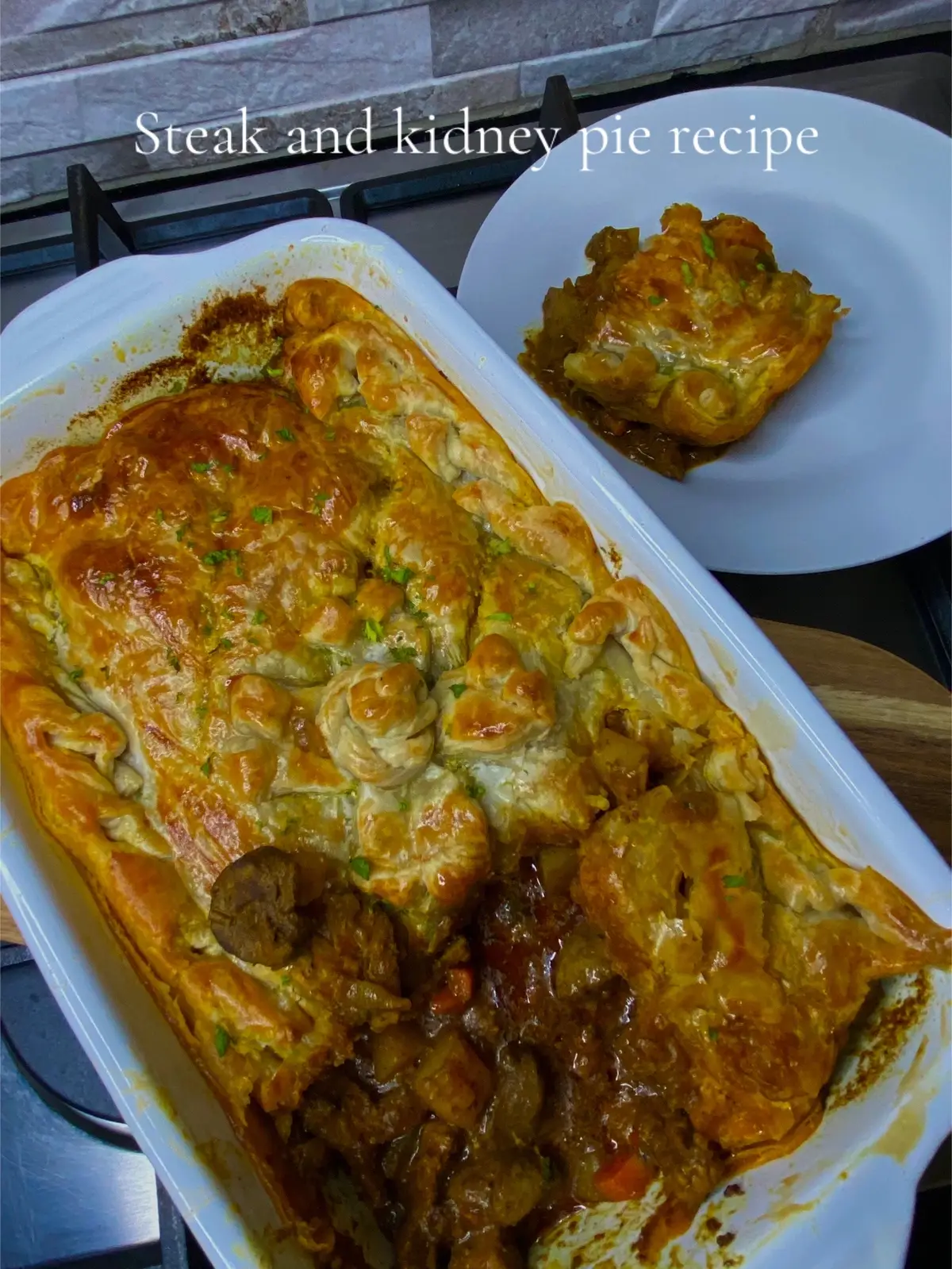 Let’s make a steak and kidney pie.  Ingredients used; Beef steak Lamb kidneys Puff pastry 1 large onion  Pepper Potato Carrot  Tomato paste Stock powder  An egg Flour (2 table spoons) Spices (Hot masala, peri peri, canjun, oreganum, cinnamon, chilli flakes, thyme and tumetic) #foodseasoning #steakandkidneypie 