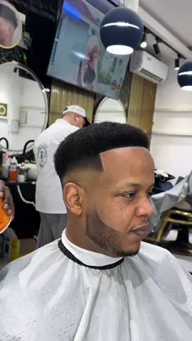 #cantu #viral #trending #fyp #menshaircut #africanhairinspiration #taperfade #hairlineup #besthaircut2024 @Nana Ama 🦋❤️ @lil21_4PF ® @spread love @Blingzs de barber 