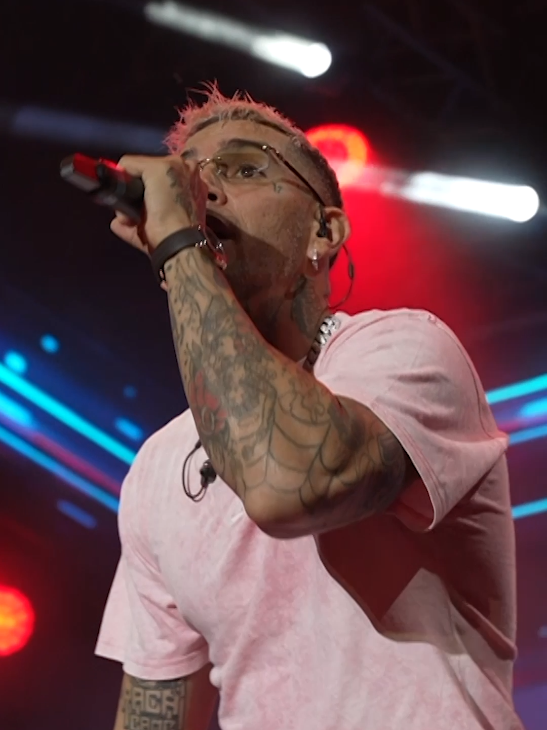 Parole di ghiaccio 🧊🚀  @realemiskilla #radio105 #105SummerFestival #EmisKilla