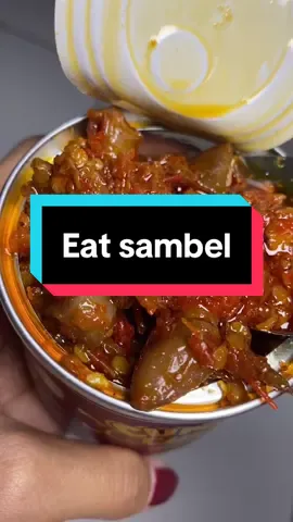 Pecinta sambal cumi wajib cobain sih🤤 #eatsambel #eatsambelcumiciamik #fyp #sambalcumi #bikinngiler #kulinertiktok #shopmaster 