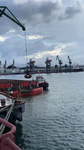 #imipmorowali #jetty #bahodopimorowali #kapal #morowali_sulteng_bahodopi #imip_helmkuning 
