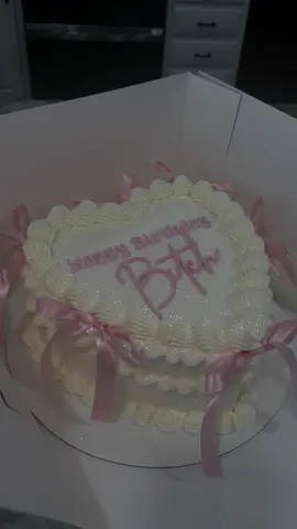 Happy Birthday B**** 🧚🏼👩🏻‍🍳✨ @Sweetssbyk on IG 🦋  #treatmaker #treatmakersoftiktok #treatartist #cakeoftiktok #graduation #cakesoftiktok #2024 #dippedtreats #bakedgoods #chocolatecoveredstrawberries #heartcake #heartcakes #churrocheesecake #vintagecake #vintagecakes #ct #connecticut #ma #massachusetts #413 #860 #cteats #cttreatmaker #SmallBusiness #smallbusinessowner #smallbusinesssupport #explore #exploremore #explorepage✨@