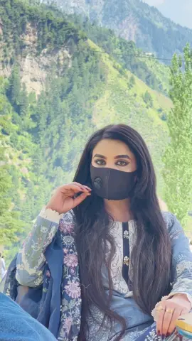 #upperneelamvalley #upperneelam #nelumvalley #amnaemaan5 #fypシ゚viral #kashmiri #ajk #mountaingirl #kashmirigirl #nature #90ssong #muzaffarabad #hometown #keranview #keranajk 