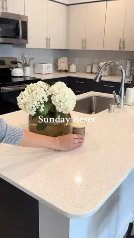 sunday reset 🧺🧹🧼 #sundayfunday #sundayresetroutine #sundayreset #apartmentreset #deepclean #deepcleantok #sundaycleaning #sundayroutine #sundaycleaningday #sundaycleaningsession 