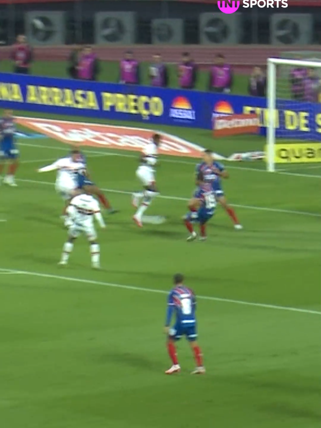 TOQUEM NO HOMEM IMEDIATAMENTE! 🇦🇷🔥 O CALLERI VOLTOU A MARCAR! O cara abriu o placar na ÓTIMA VITÓRIA do São Paulo! Toca no Calleri que é gol contra o Bahia! #Brasileirão2024