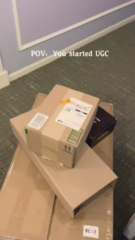 Best part of UGC is receiving free packages! 💕💫                                                                                                                                                                                                                                      #igc #ugccreator #ugccontentcreator #ugccommunity #ugcexample #ugccontent #influencer #collaboration #collabs #gift #instagood   #picoftheday #instadaily
