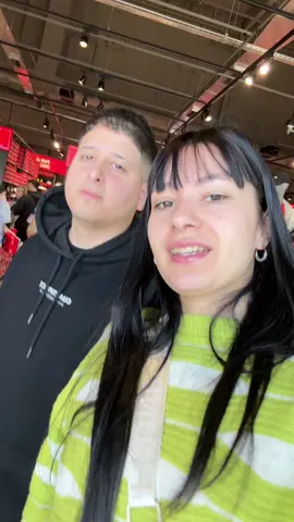 Ultimo dia en bs as💘 paseamos en un oulet🫶🏻 #rutina #novios #compras #parati 