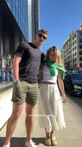 cole was a little hangry in this #chicago #OOTD 