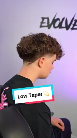 Low Taper 💫 - link is in my bio to book your next appointment 📆 - #taperfade #taper #lowtoaer #curlyhair #haircut 