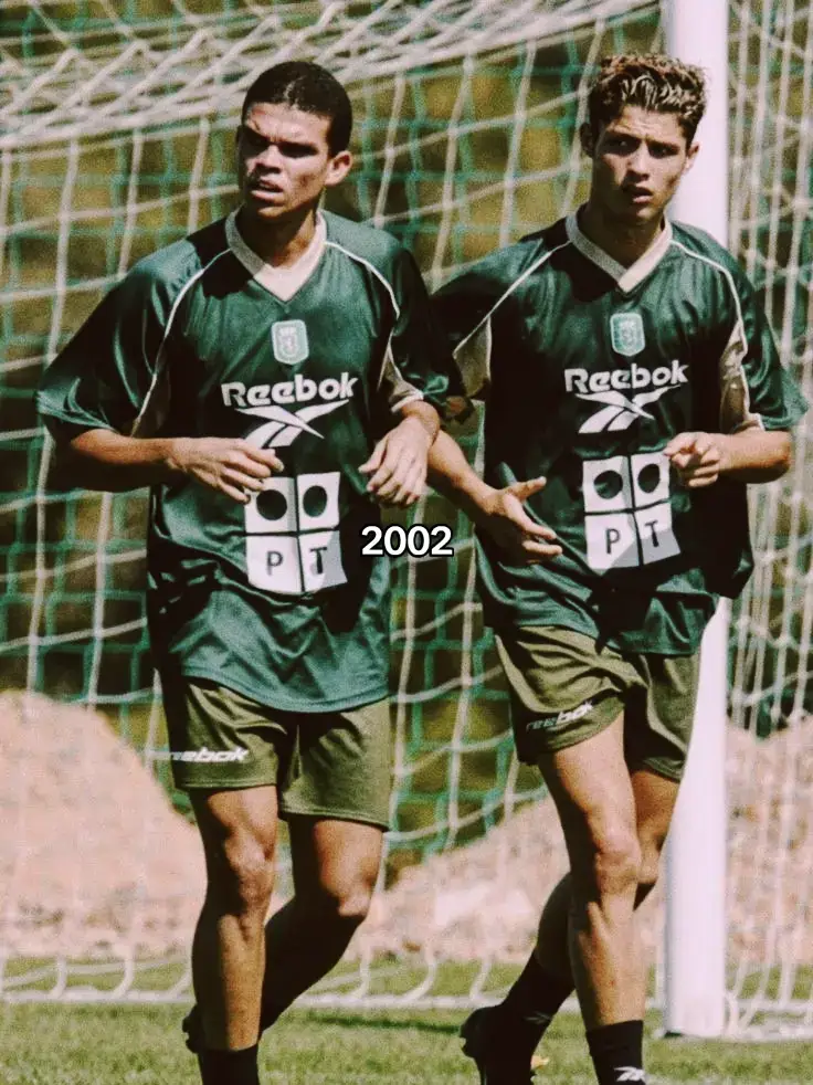 #fyp #ronaldo #pepe #friend #2002 #2024 #cr7 #portugal🇵🇹 #dou #viral #foryou #footballtiktok #foryoupage #foryoupage #fup 