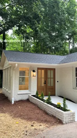 SAVE THIS FOR @sherwinwilliams COLOR INSPO !! The most perfect creamy white as a home exterior!  #houseinspo #shogiwhite #homeexteriors #painting #flippinghouses #realestate 