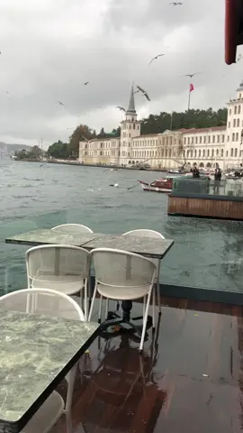 #اسطنبول #تركيا #تركيا🇹🇷اسطنبول #مطر #سفر #عرب #fypppppppppppppppppppppppp #rain #foryouu كالمطر أنت..عذب وفي قلبه تسكن الحياة. 🌧️🤍🥺                                                     اجواء إسطنبول ❤️‍🩹🌧️