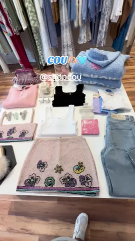 Replying to @elise !¡ Some of my favourite stores for shopping in Muskoka! Should I do a part 2? ✨💗☺️ @STYLEARTIST @shopcou @Pop Up North @Left On Friday @musemuskoka #muskoka #muskokalife #shopping #muskokaontario 