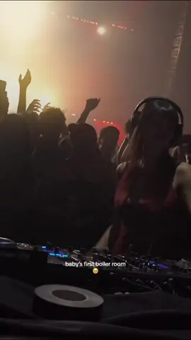 played @Boiler Room and wanted to dance to @Hudson Mohawke play the track fast not slow.. vid by: @Noe Padilla #