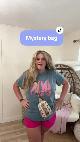 I LOVE MINE!!!!! I feel like I hit the jackpot!!🤩 Dont pass on these, girlies!!!!  It is SO worth the money!!  @Dani Morgan’s Boutique  🫶🏼✨ #mystery #mysterybag #wrangler #bag #fashion 