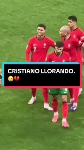Cristiano Ronaldo llorando después de fallar el penal. 💔 #cristianoronaldo #footballtiktok #deportesentiktok #portugal🇵🇹 #EURO2024 #tiktokfootballacademy 