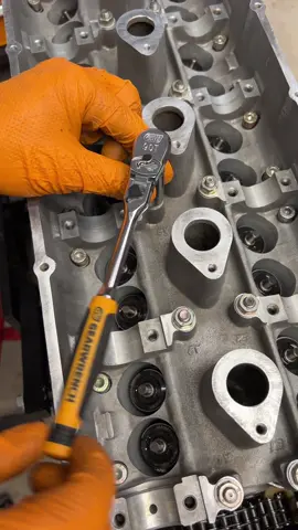 BMW E34 M5 Engine #bmw #cartok #DIY #restoration #automotive #cars #mechanicsoftiktok @gearwrenchtools 