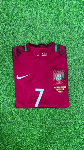Camiseta Retro Portugal 2016  . . #camisetas #camiseta #camisetaspersonalizadas #camisetasretro #camisetasfutbol #portugal #portugal🇵🇹 #portugalviral #portugaltiktok🇵🇹 #portugalwalejatt🇵🇹🇵🇹 #portugal#eurocopa #euro2016 #thisonesforyou #ronaldo #ronaldo7 #ronaldo_fans #ronaldo_cr7 #cr7 #cr7cristianoronaldo #cr7fans #cr7goat🐐 #cr7lover #cristianoronaldo #cristianoronaldo7 #spirit 