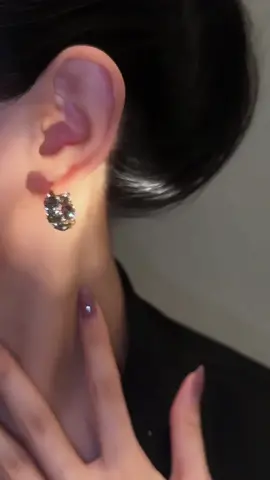 Earrings for you girls#tiktokshop #foryou #earrings #fashion #cute #girl #women #gift #jewelry #bling 