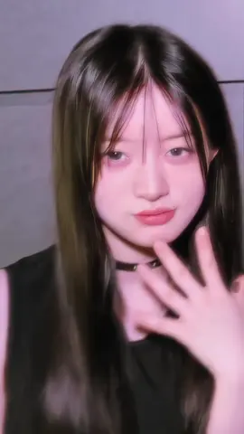 ╰┈➤𝐌𝐢𝐧𝐣𝐮 𝐟𝐚𝐧𝐜𝐚𝐦! Emo minju and if tiktok ruins the quality again...im so done ➴  📀 • #Blushingcams_  ꒰ @blushingcams_ 🍥 ꒱ #sparkles4kpop #fancam #kpopfyp #minjuillit 